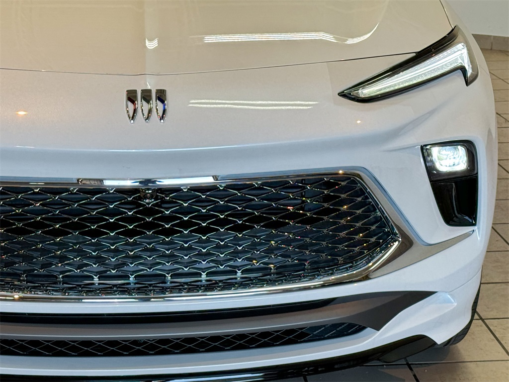 Vehicle image 11 of 46