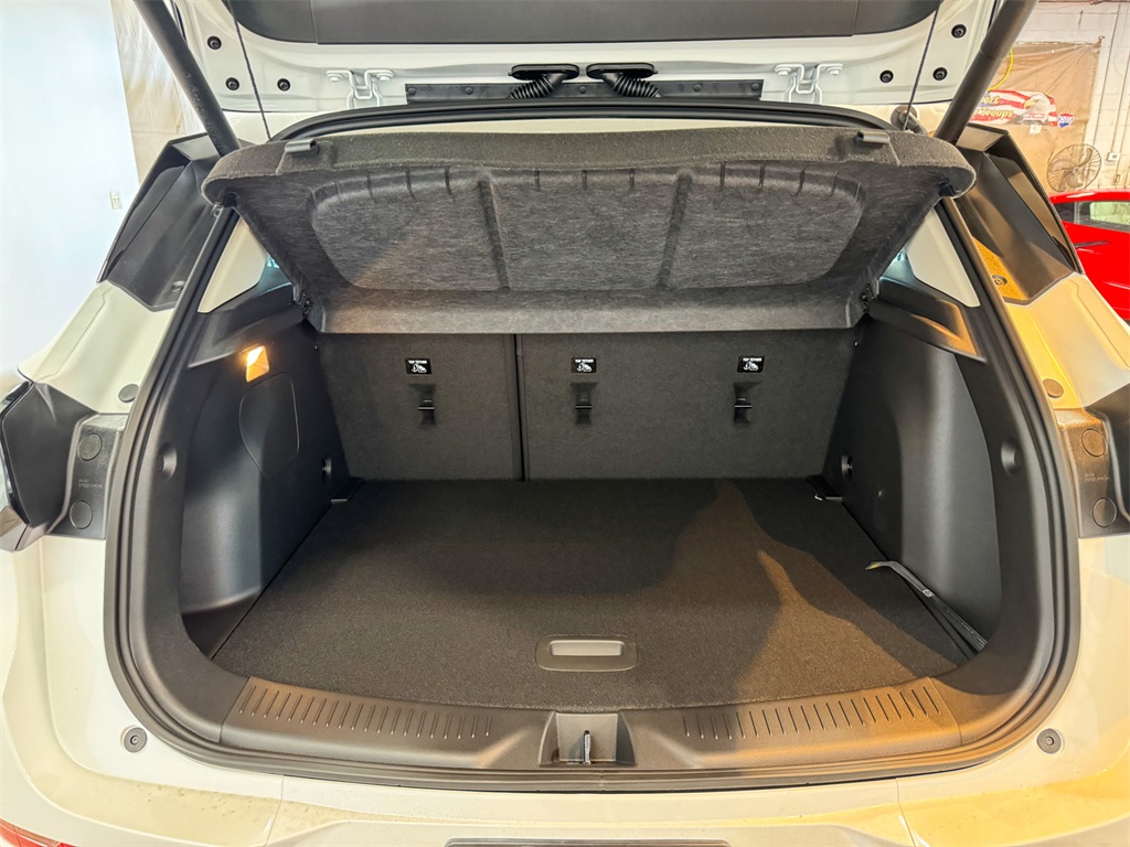 Vehicle image 18 of 46