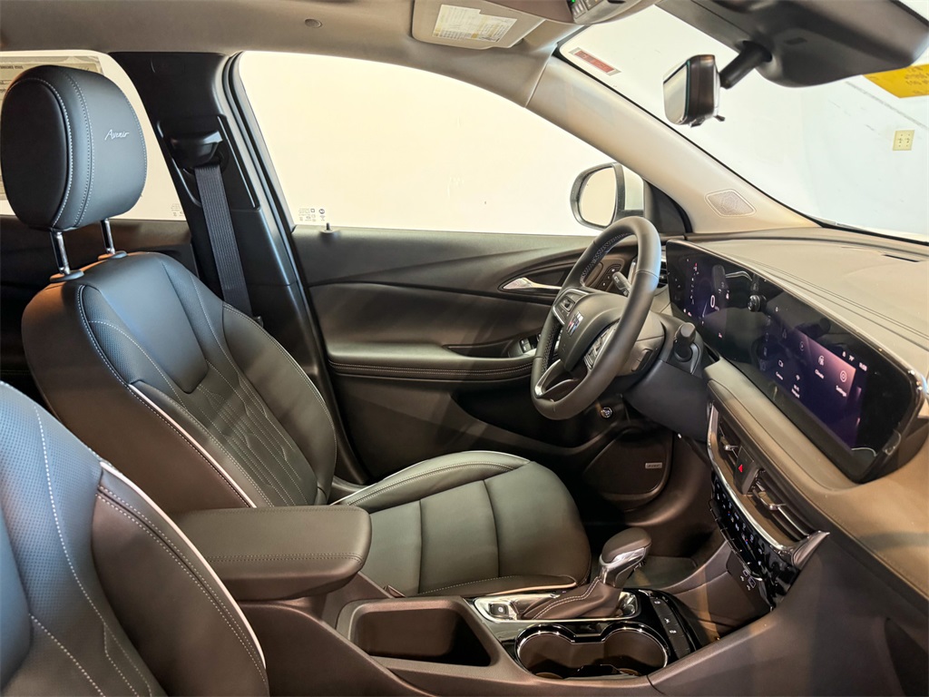 Vehicle image 21 of 46