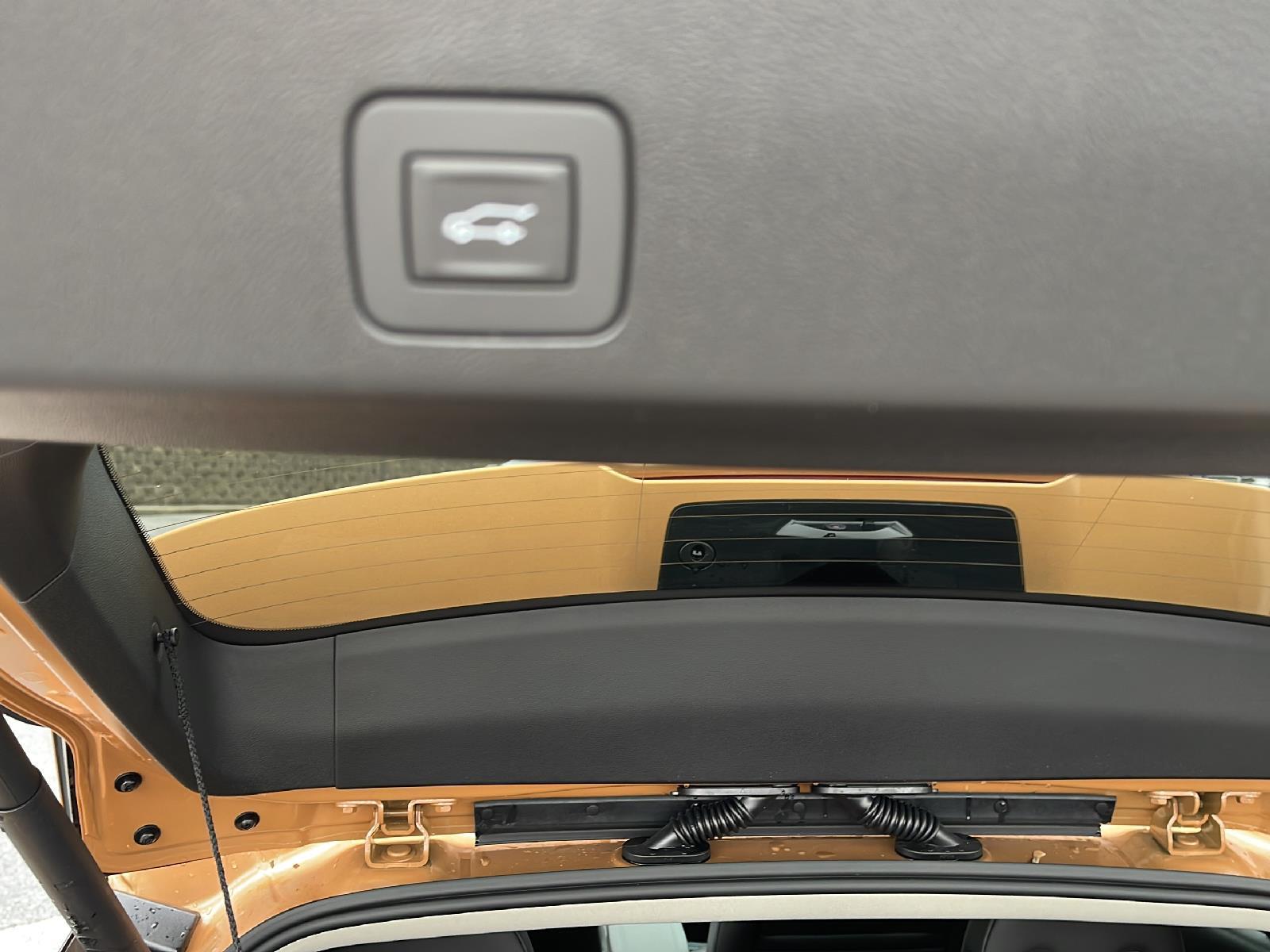 Vehicle image 9 of 26