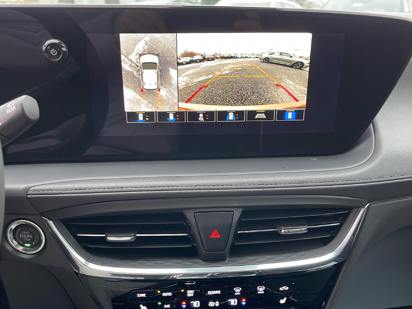 Vehicle image 21 of 26