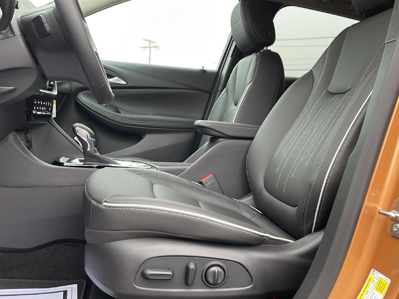 Vehicle image 13 of 26