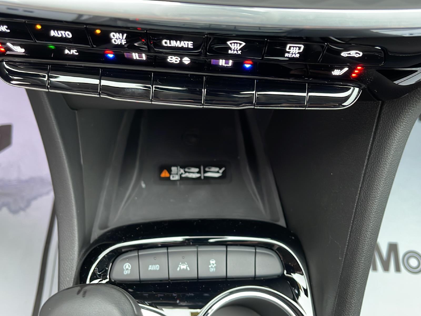 Vehicle image 25 of 26