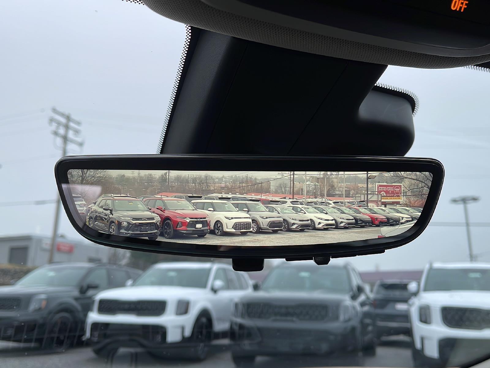 Vehicle image 22 of 26