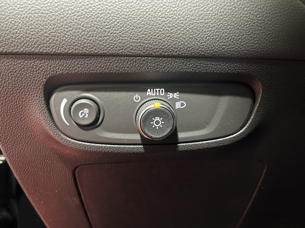 Vehicle image 23 of 36