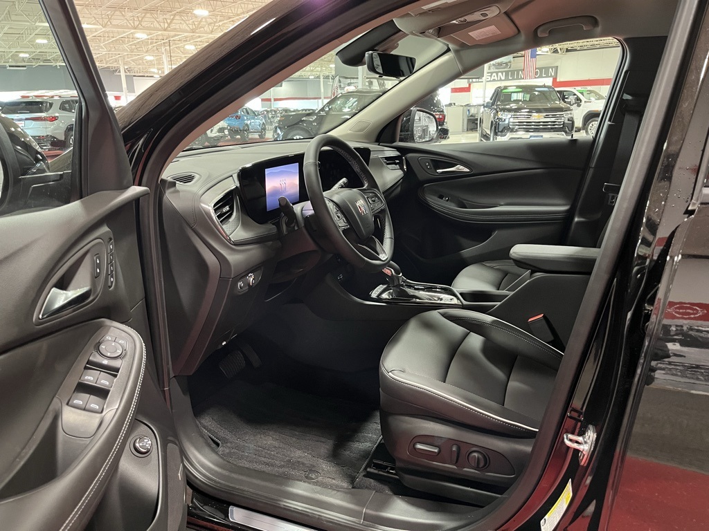 Vehicle image 12 of 36