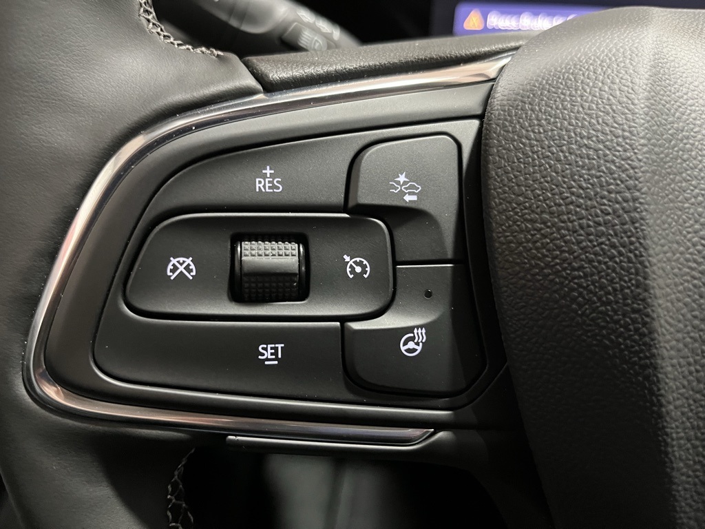 Vehicle image 24 of 36