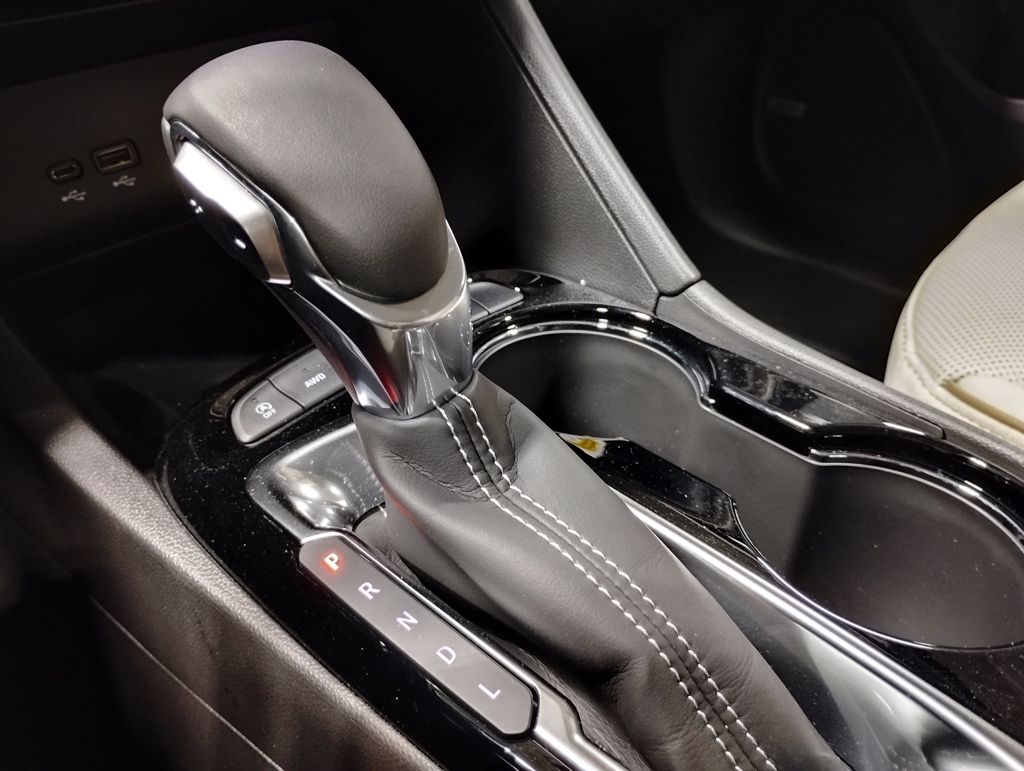 Vehicle image 34 of 51