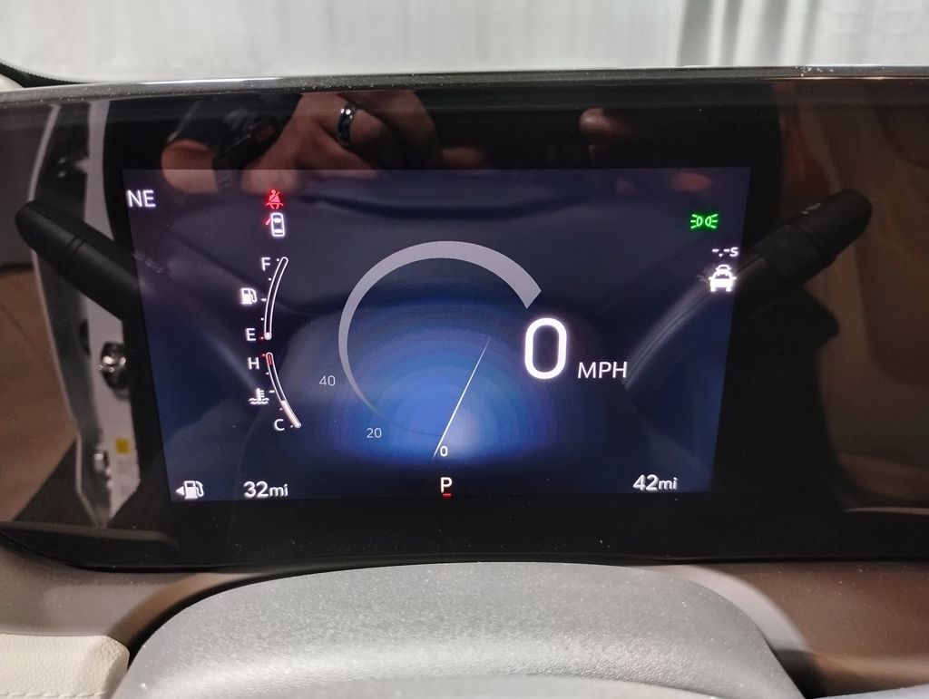 Vehicle image 23 of 51