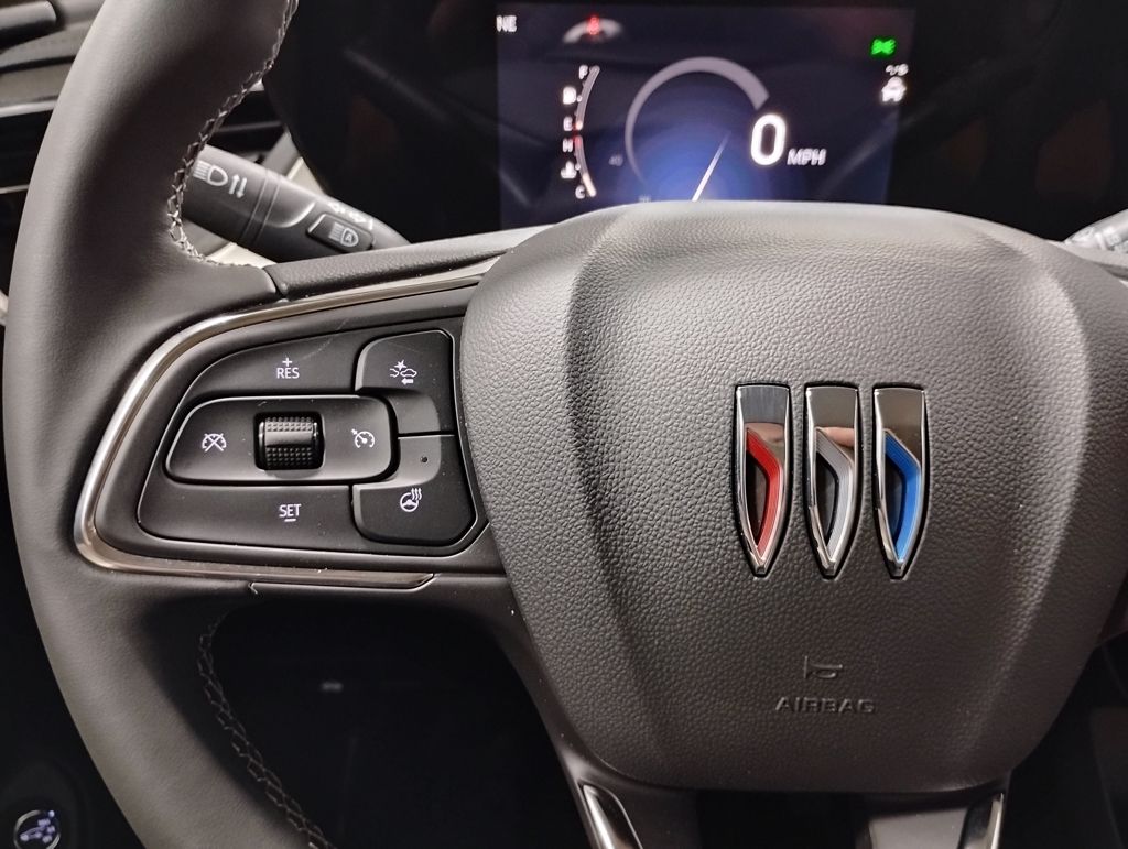 Vehicle image 27 of 51