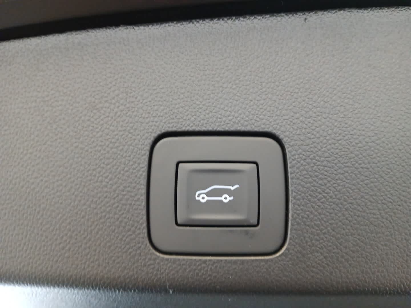 Vehicle image 10 of 53