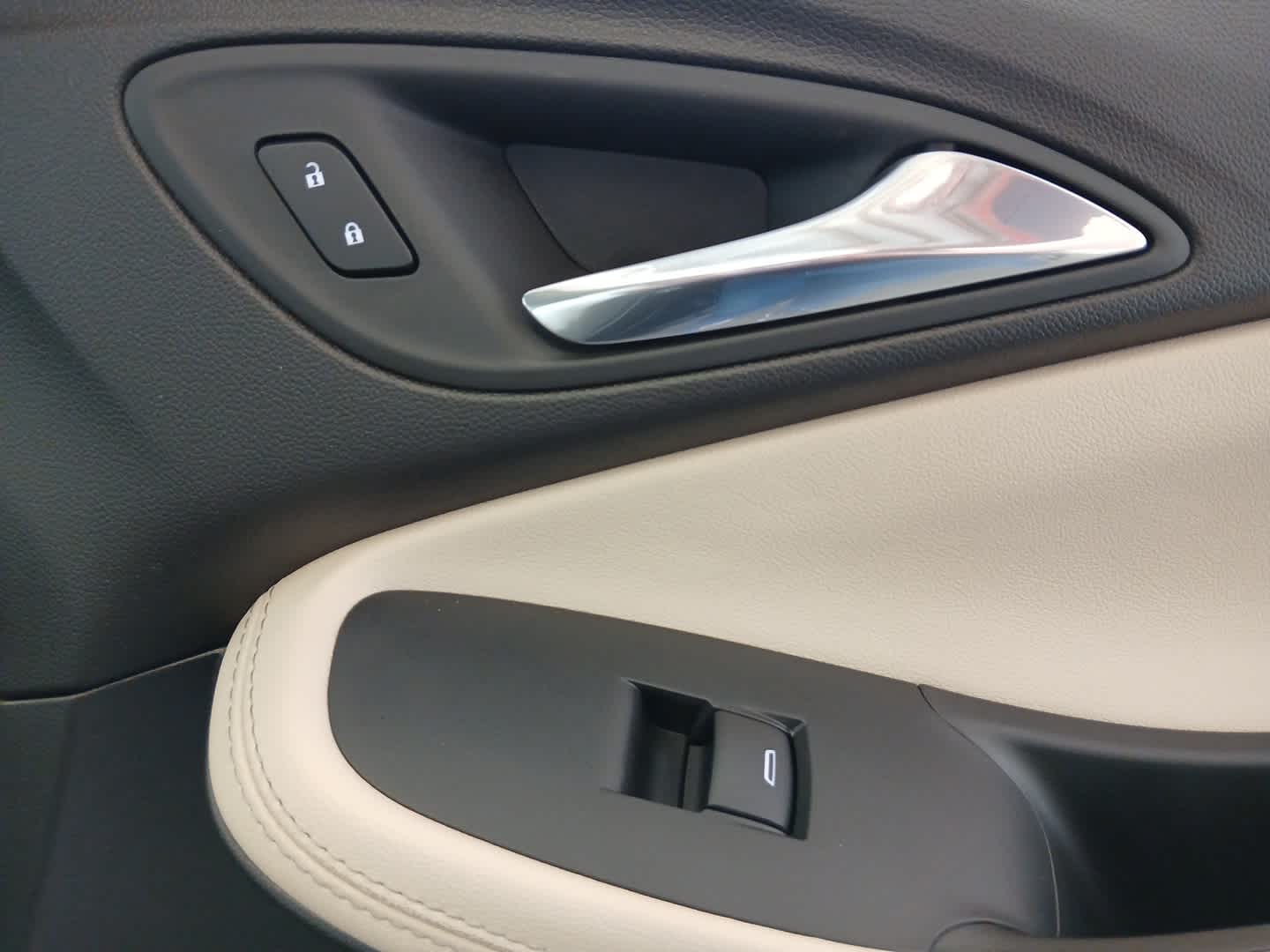Vehicle image 25 of 53