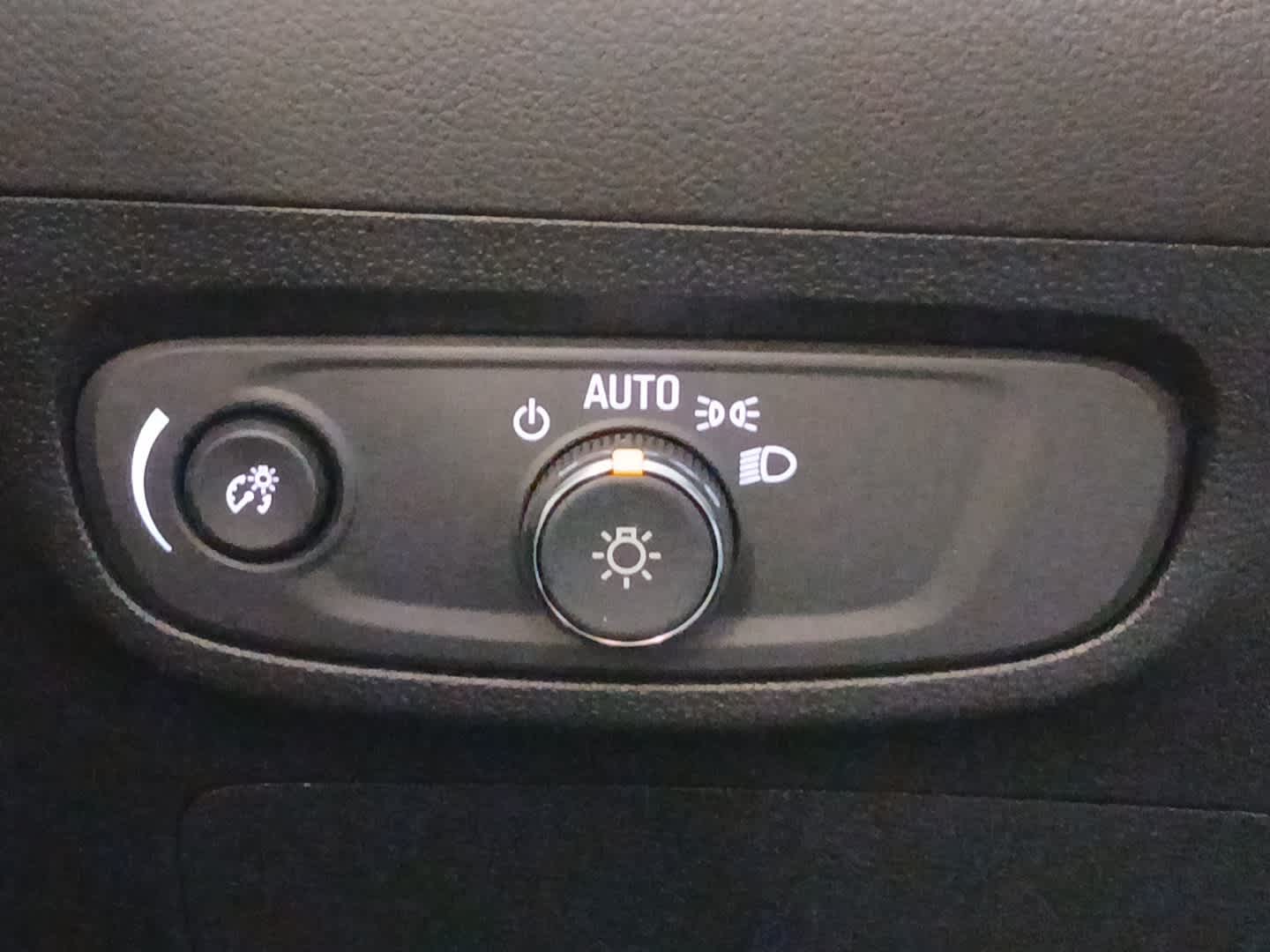 Vehicle image 40 of 53