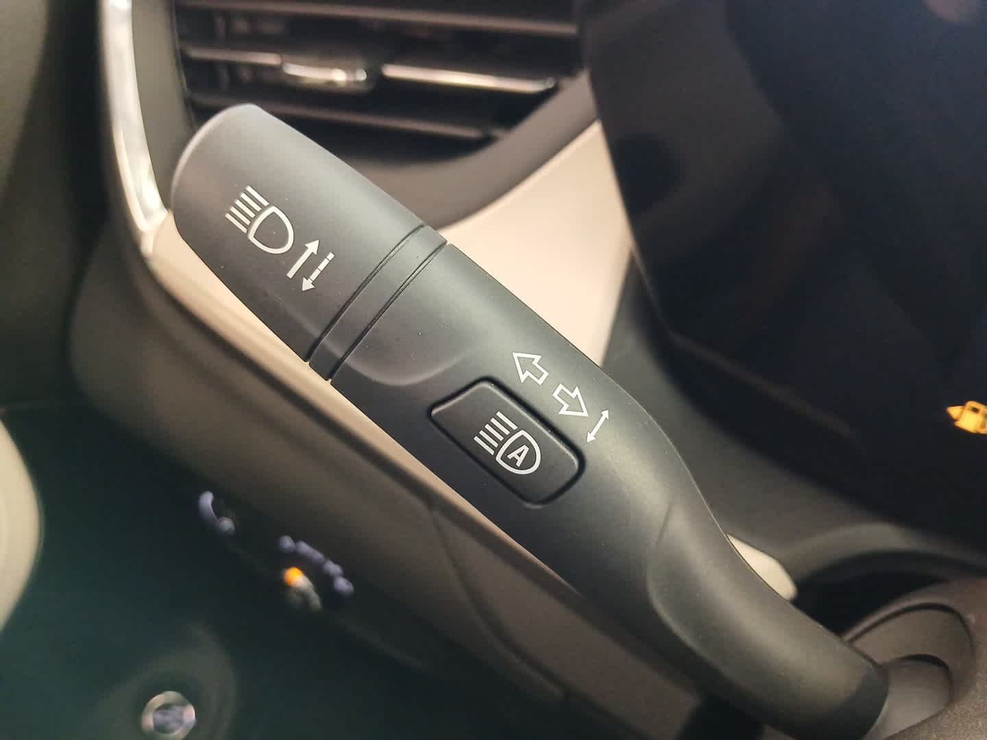Vehicle image 38 of 53