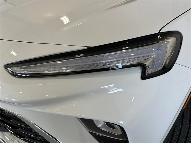 Vehicle image 11 of 33