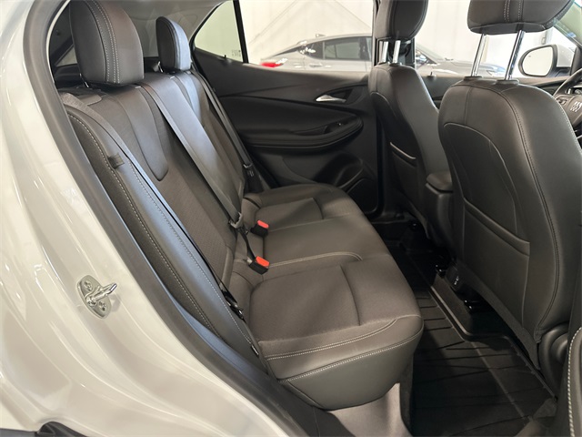Vehicle image 32 of 33