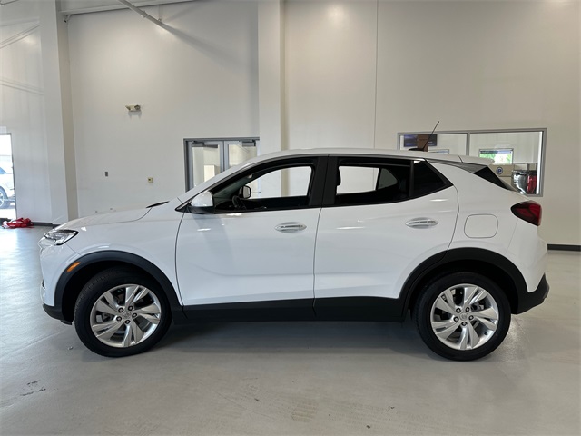 Vehicle image 9 of 33