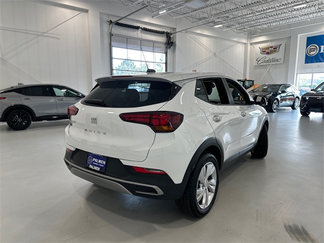 Vehicle image 7 of 33