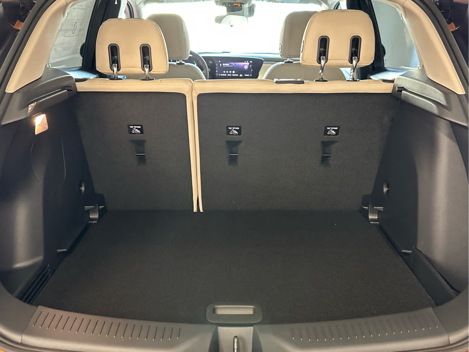 Vehicle image 9 of 48