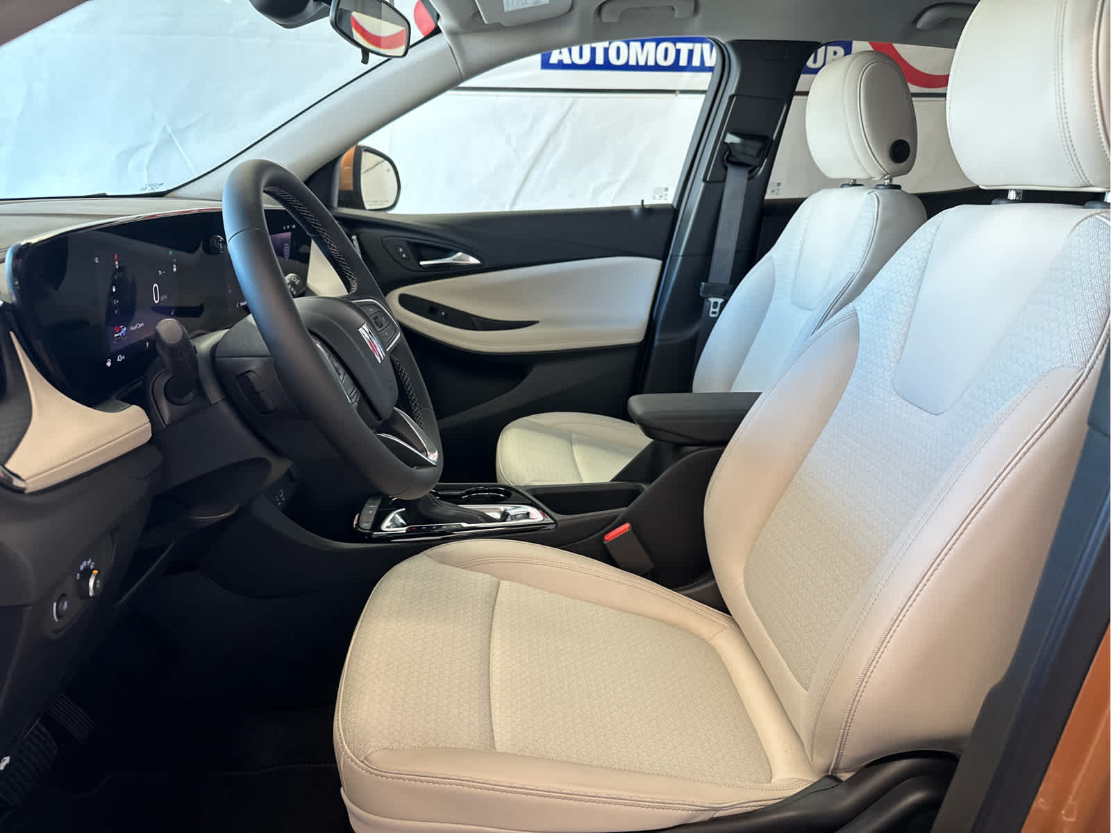 Vehicle image 16 of 48