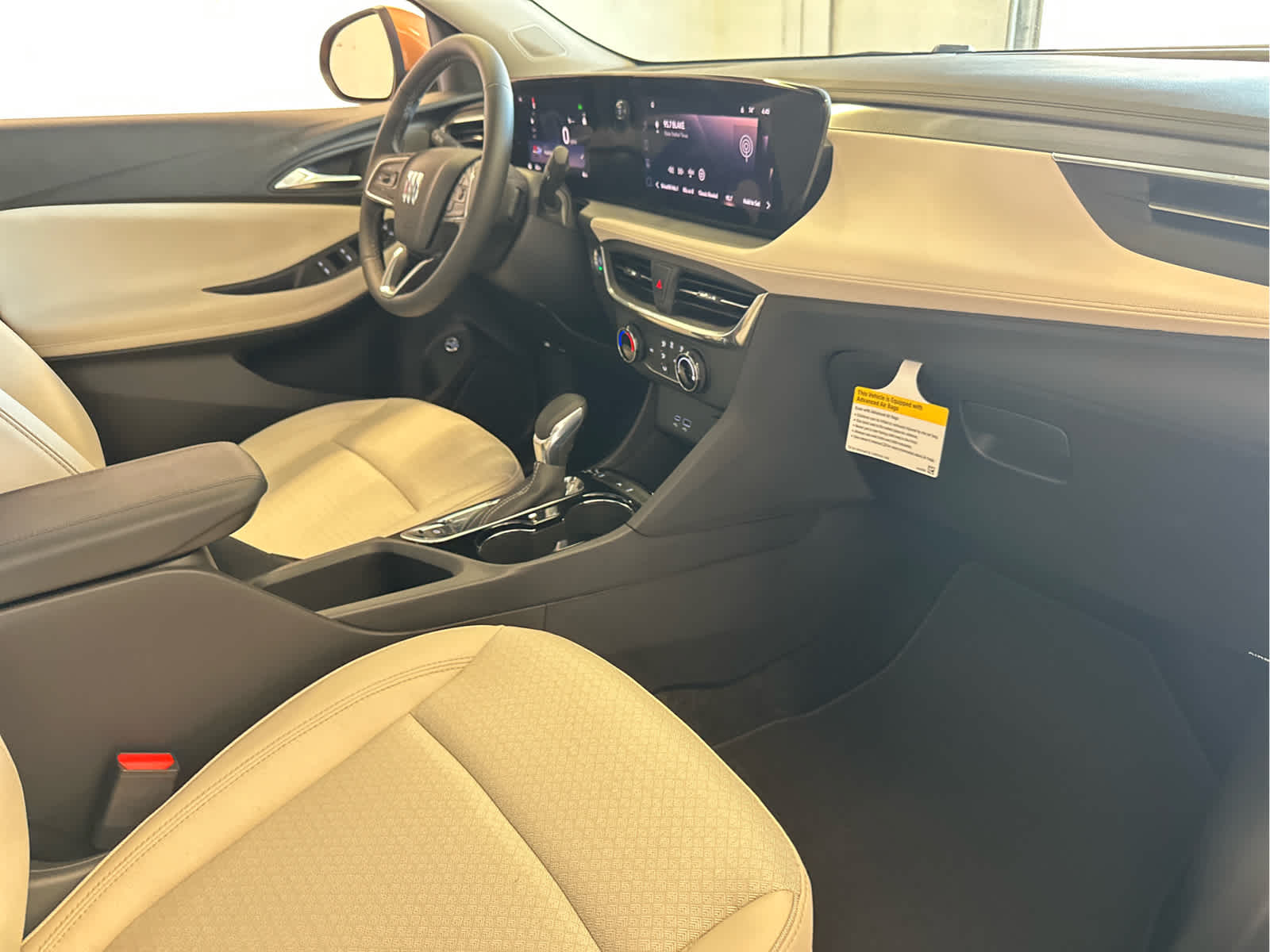 Vehicle image 25 of 48