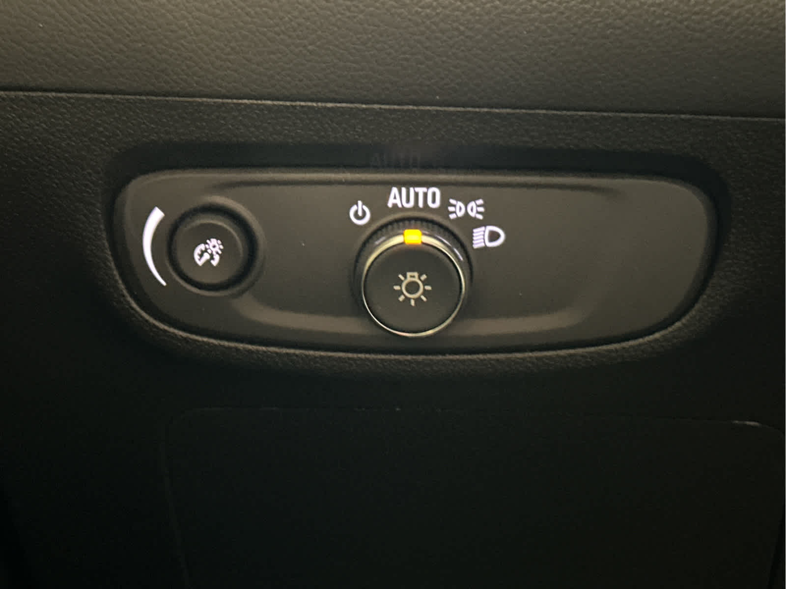Vehicle image 39 of 48