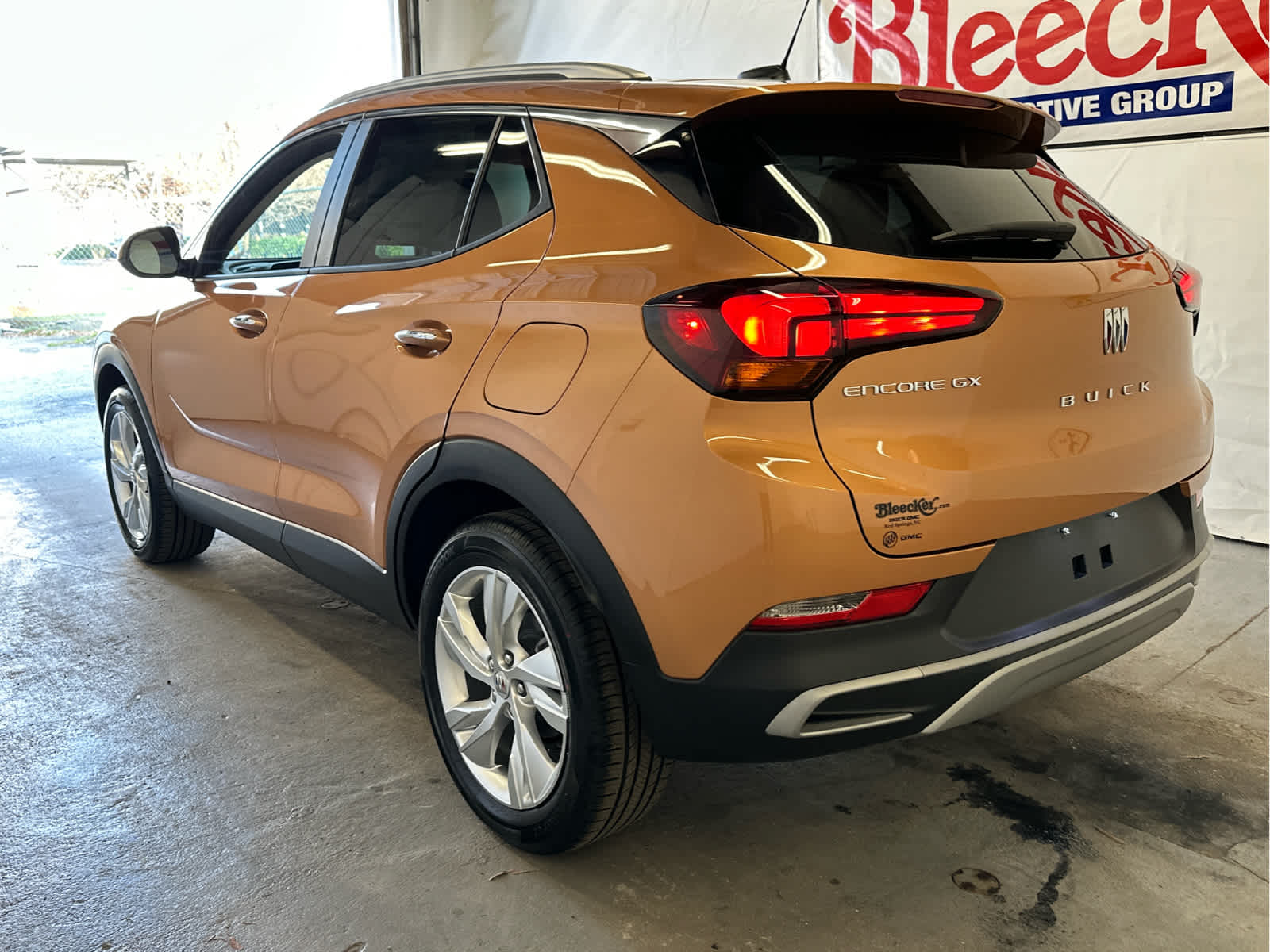 Vehicle image 7 of 48