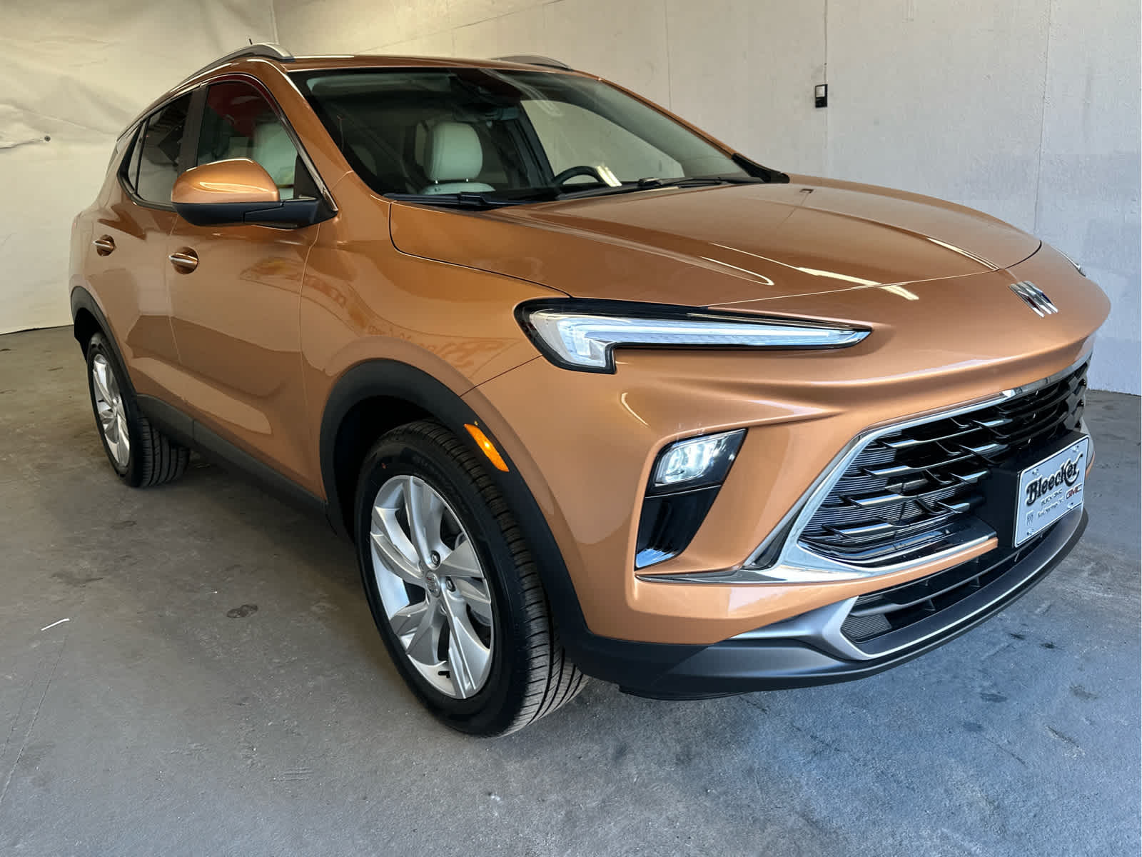 Vehicle image 4 of 48