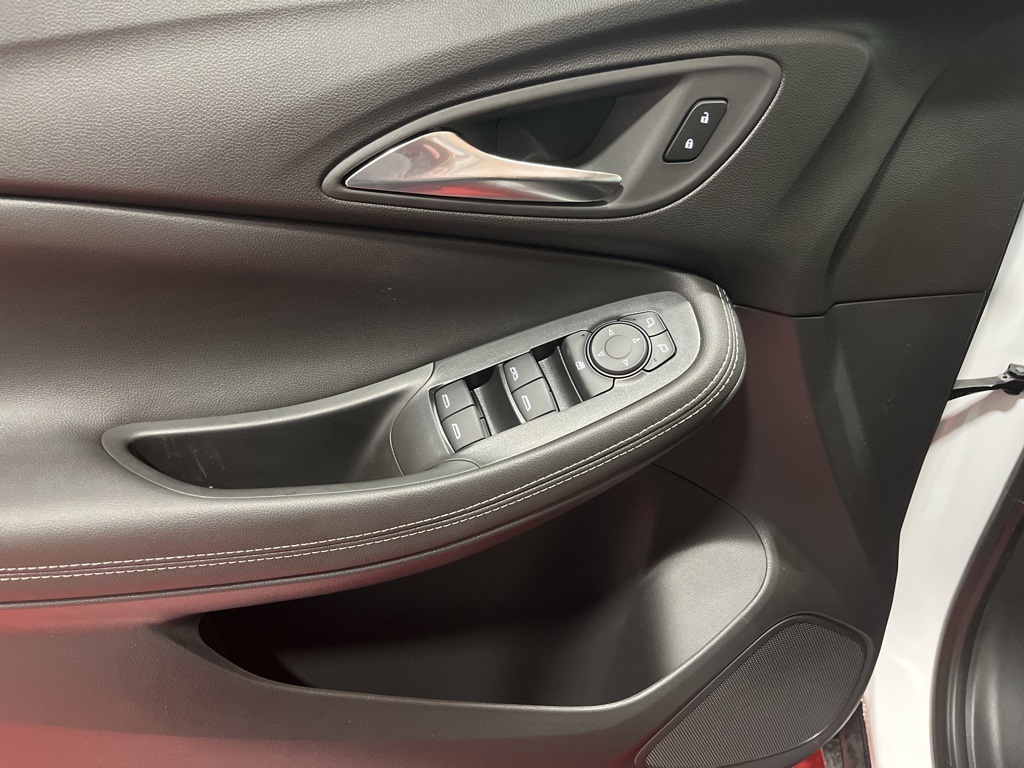 Vehicle image 15 of 30
