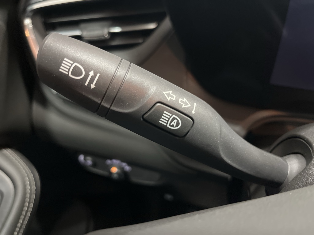 Vehicle image 21 of 30