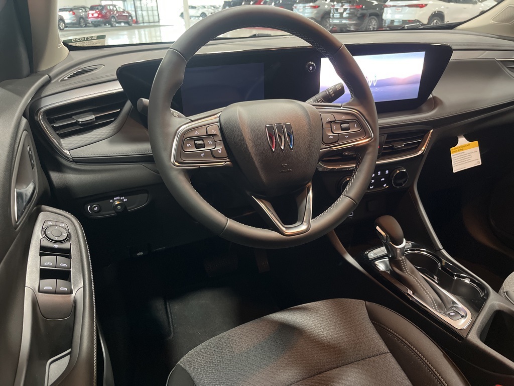 Vehicle image 14 of 30