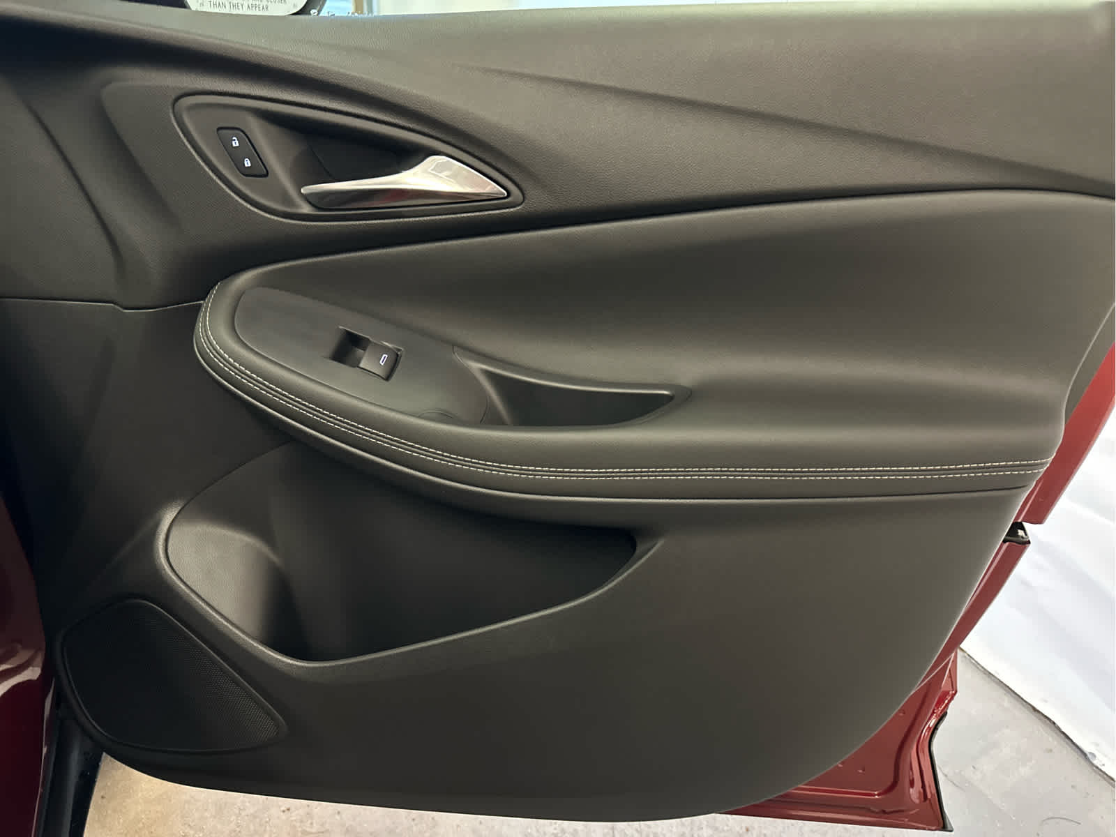 Vehicle image 31 of 49