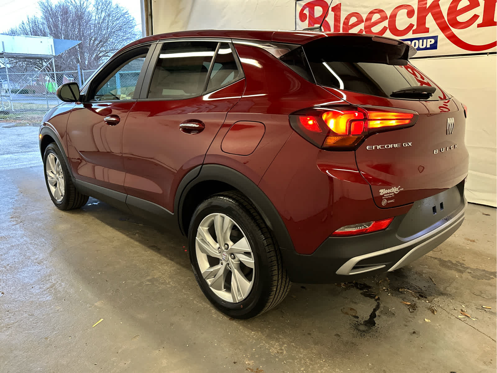 Vehicle image 13 of 49