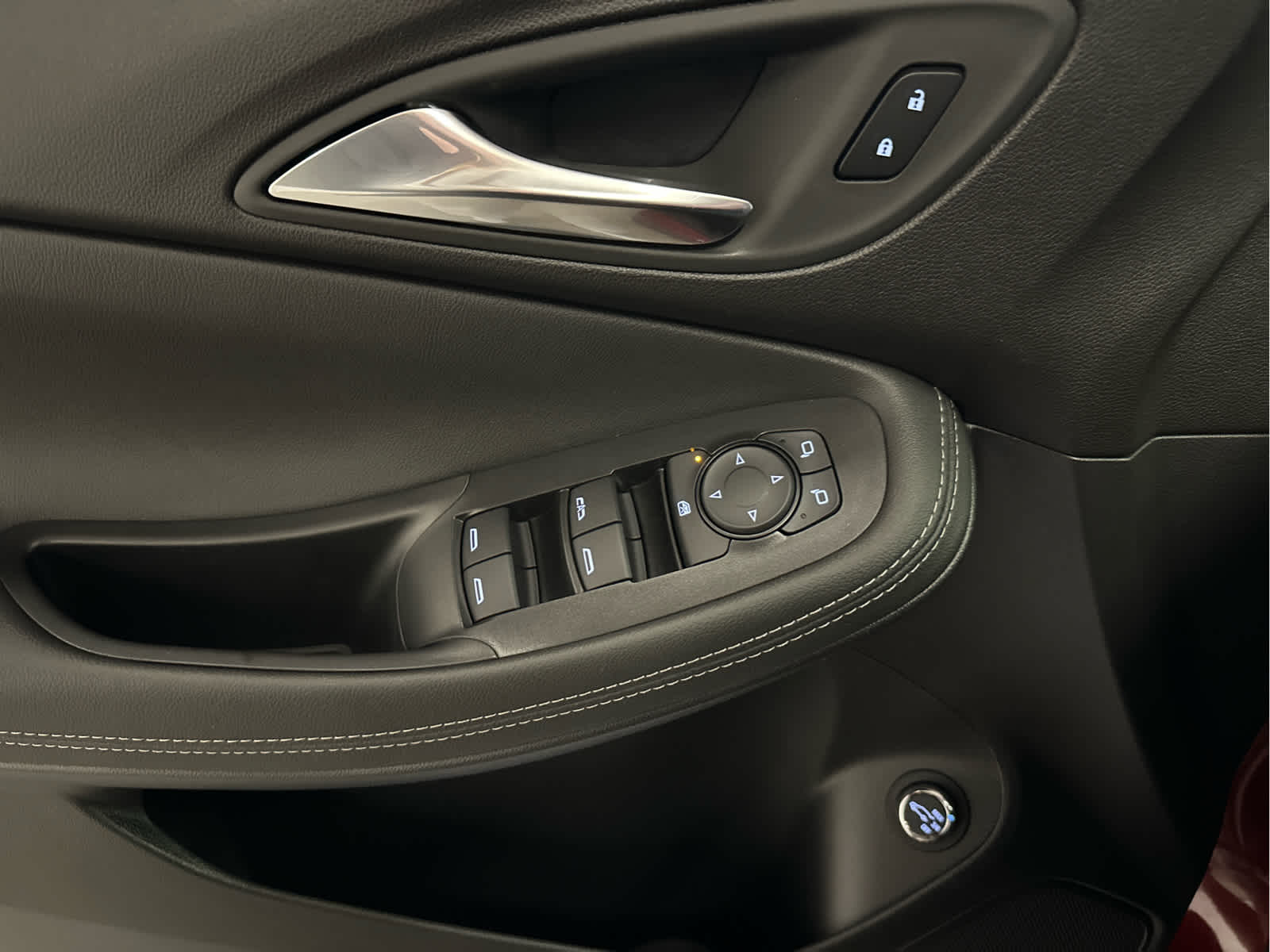 Vehicle image 22 of 49