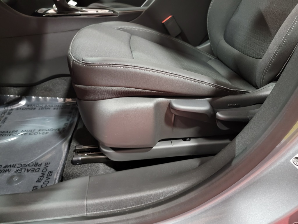 Vehicle image 13 of 30