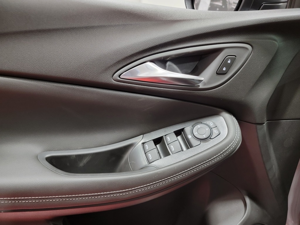 Vehicle image 12 of 30