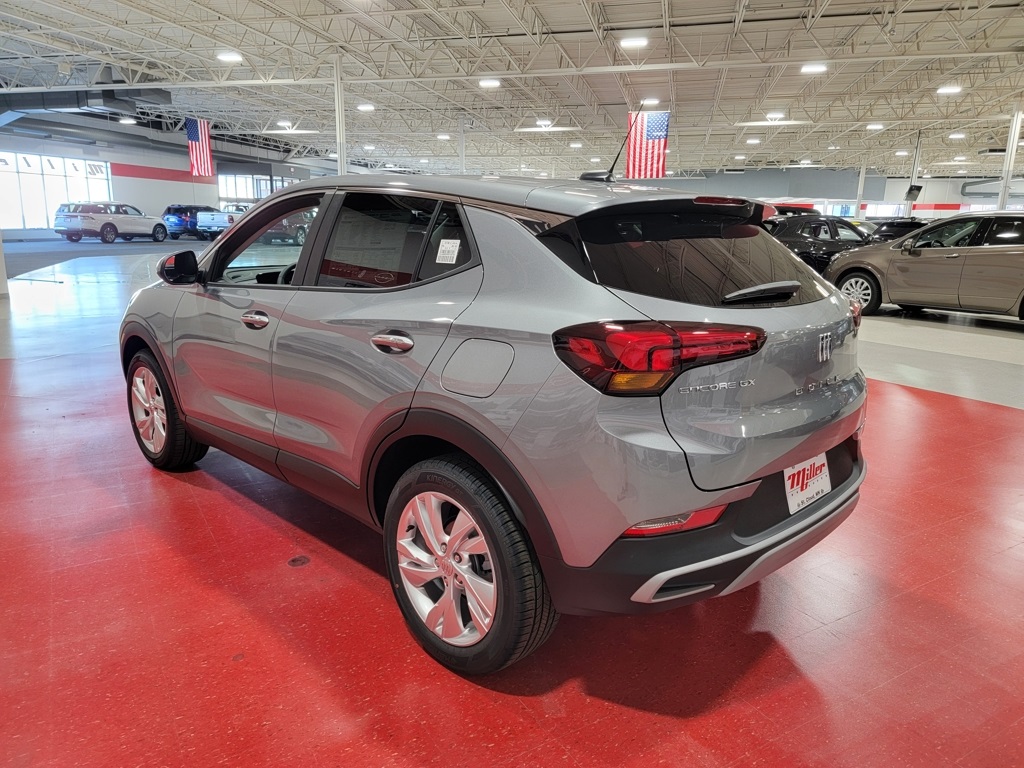 Vehicle image 8 of 30