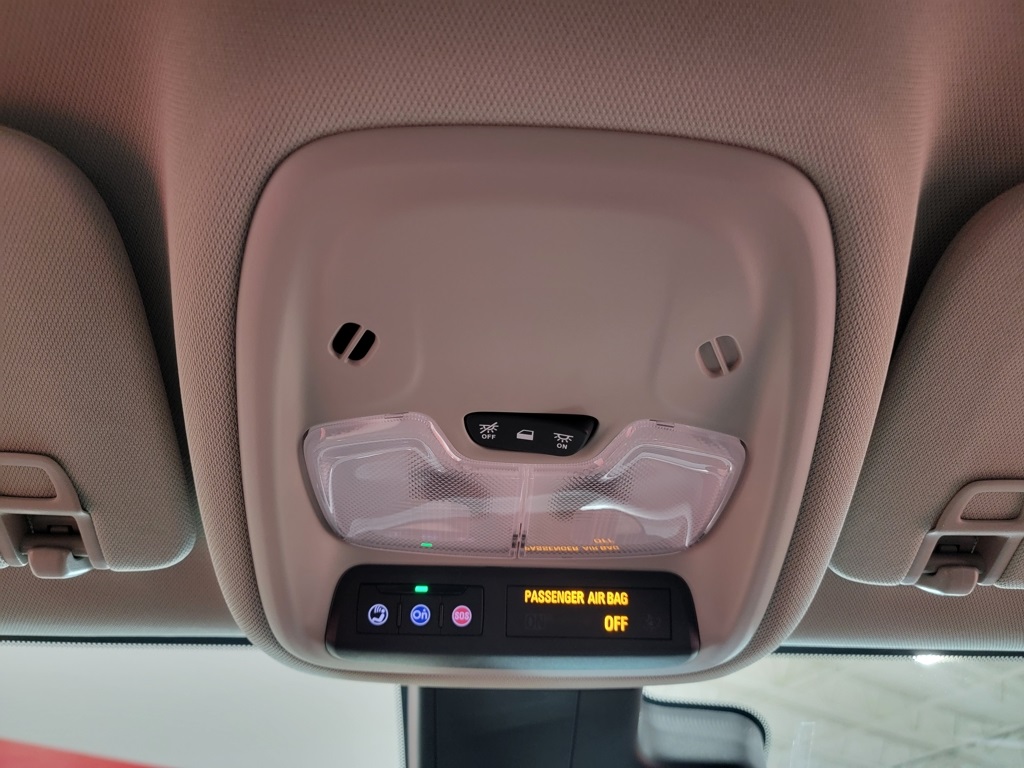Vehicle image 24 of 30