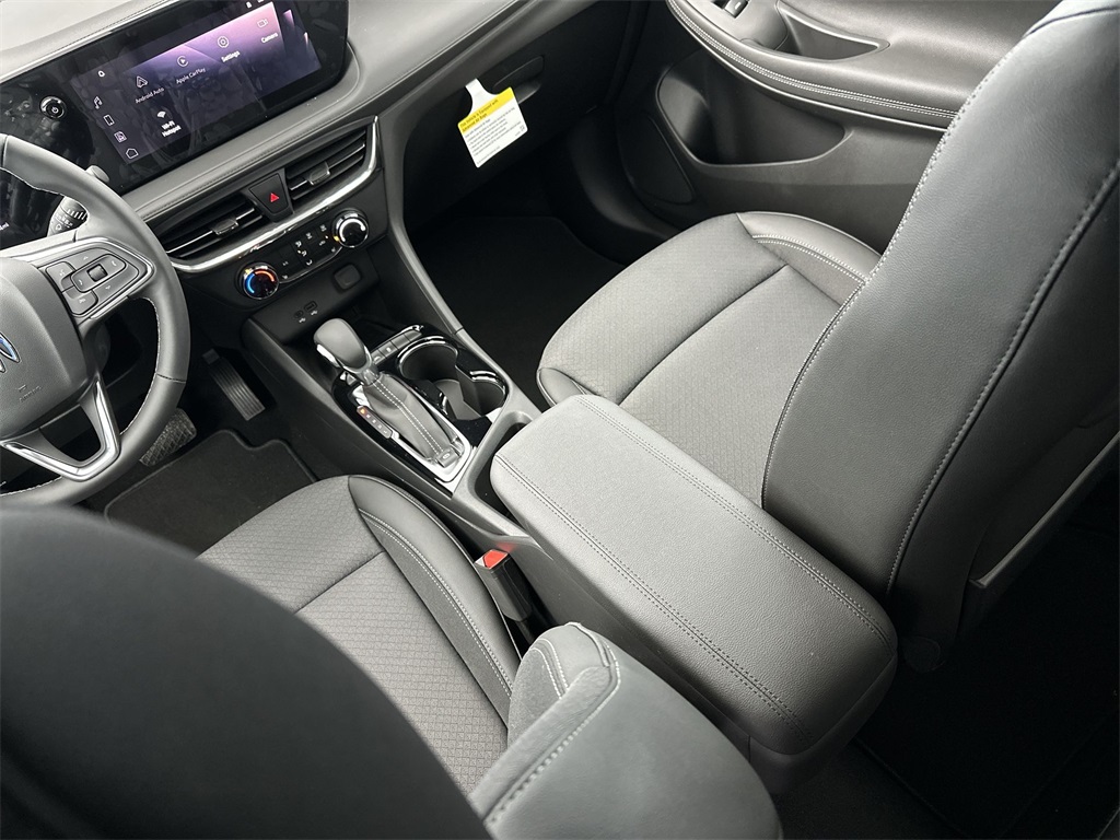 Vehicle image 22 of 25