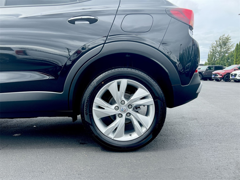 Vehicle image 27 of 28