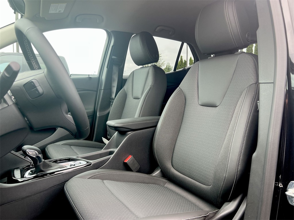 Vehicle image 19 of 28