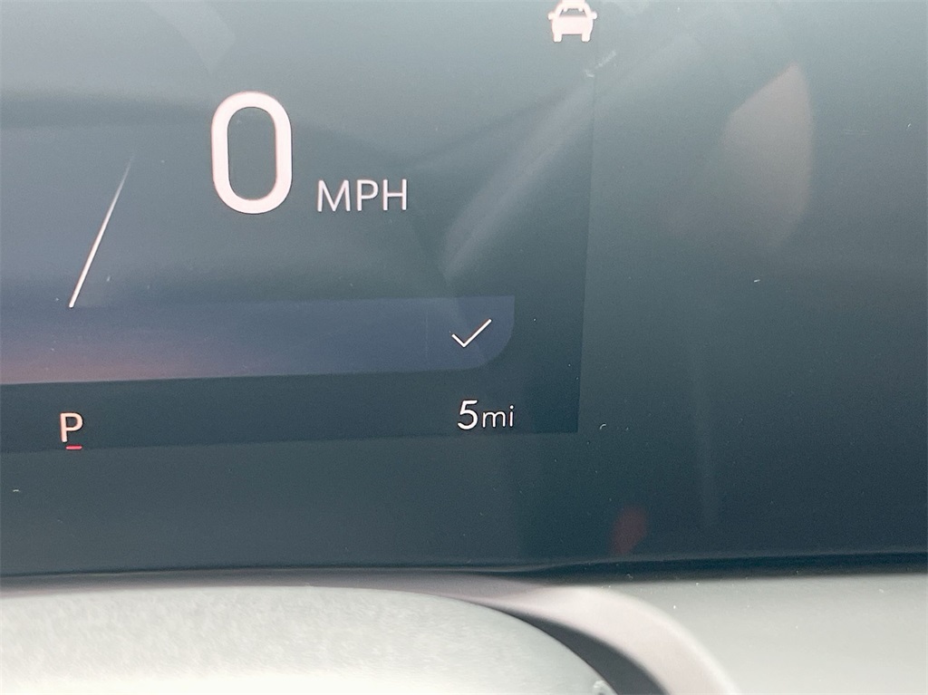 Vehicle image 14 of 28