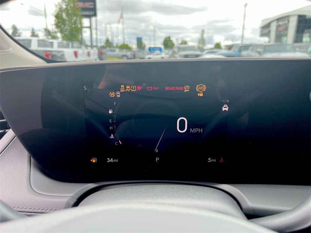 Vehicle image 13 of 28