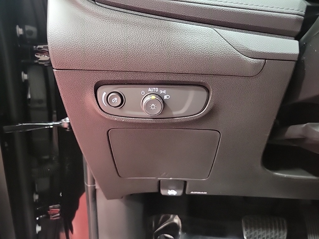 Vehicle image 19 of 27