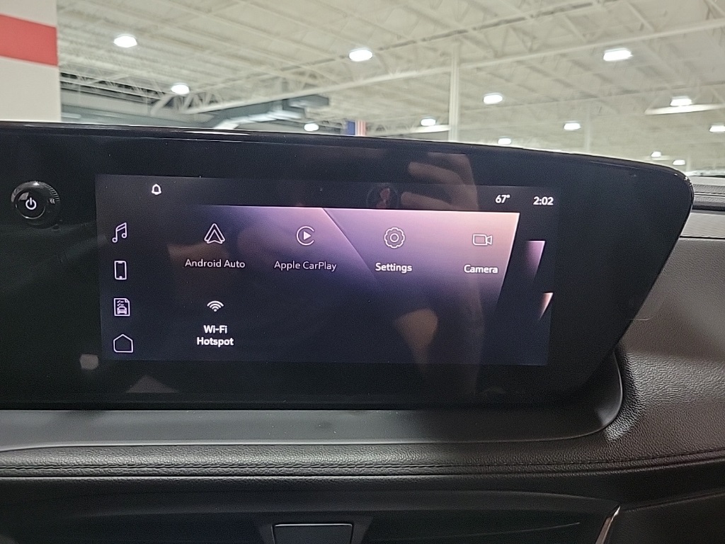 Vehicle image 25 of 27