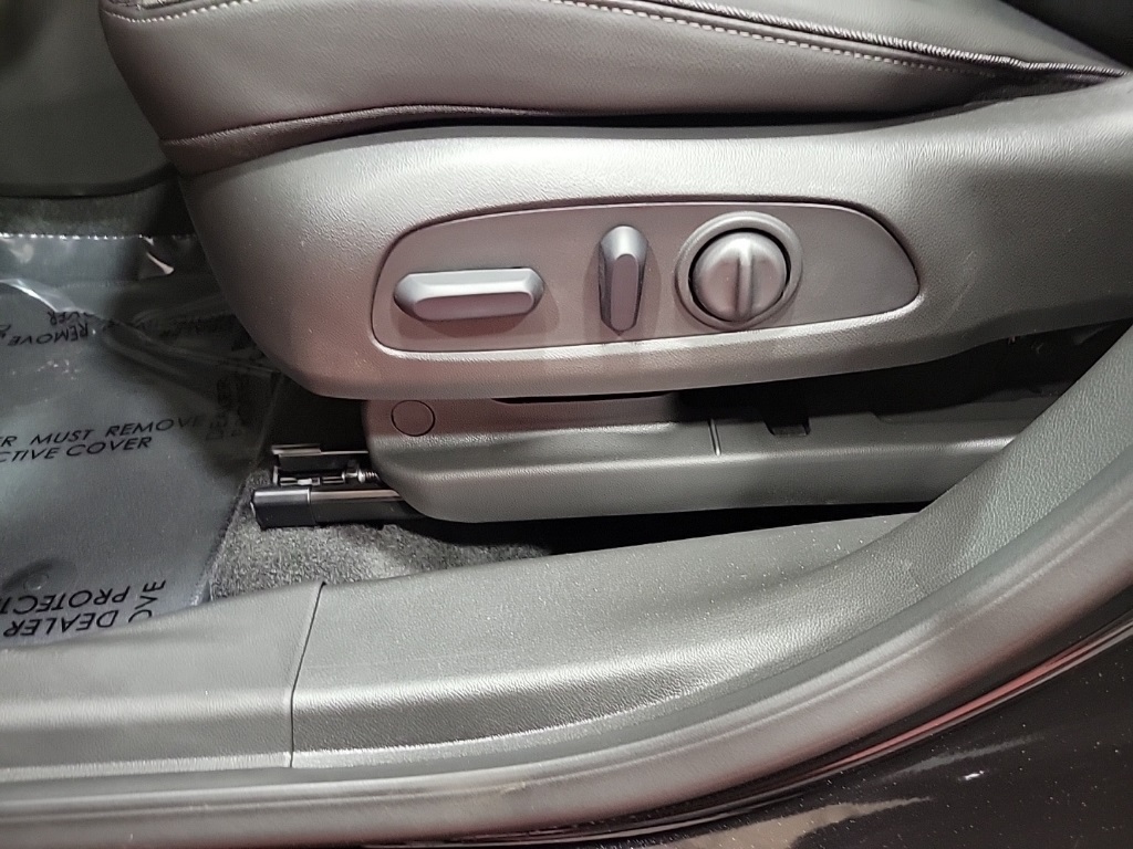 Vehicle image 18 of 27