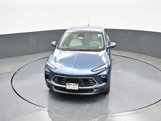 Vehicle image 4 of 44
