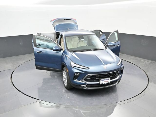 Vehicle image 8 of 44