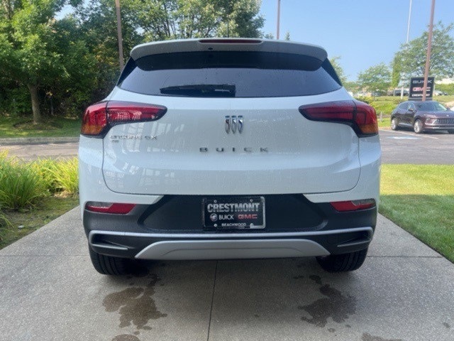 Vehicle image 7 of 21