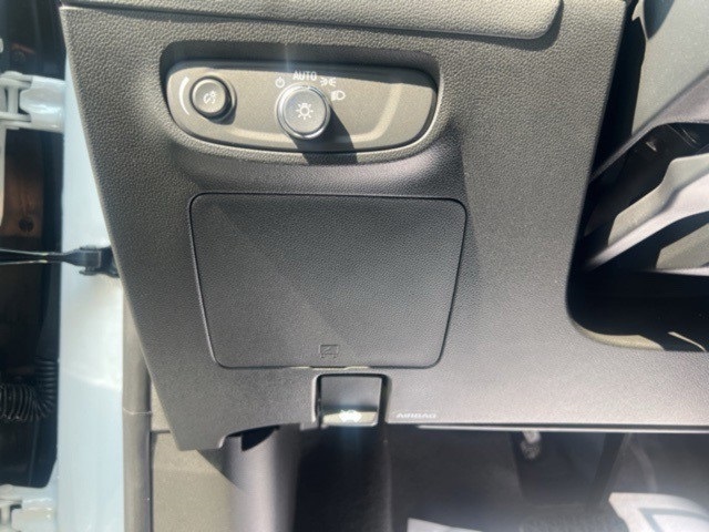 Vehicle image 20 of 21